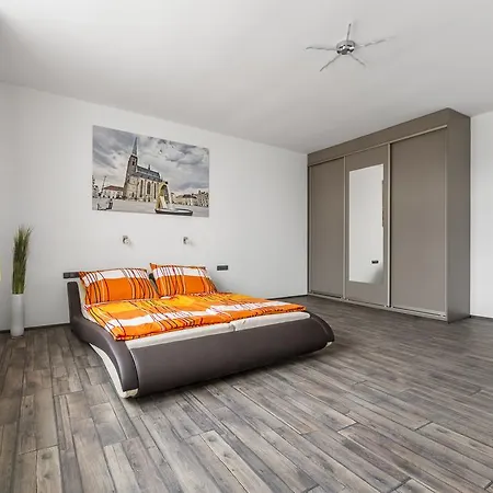 Apartament Apartsee Halkova