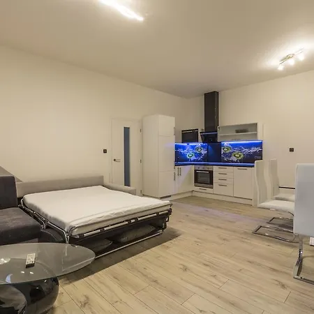 Apartament Apartsee Halkova *