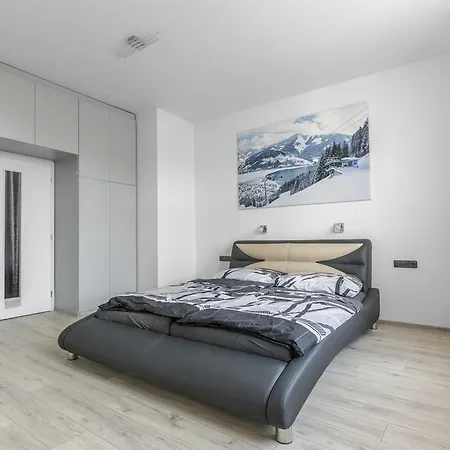 아파트 Apartsee Halkova *